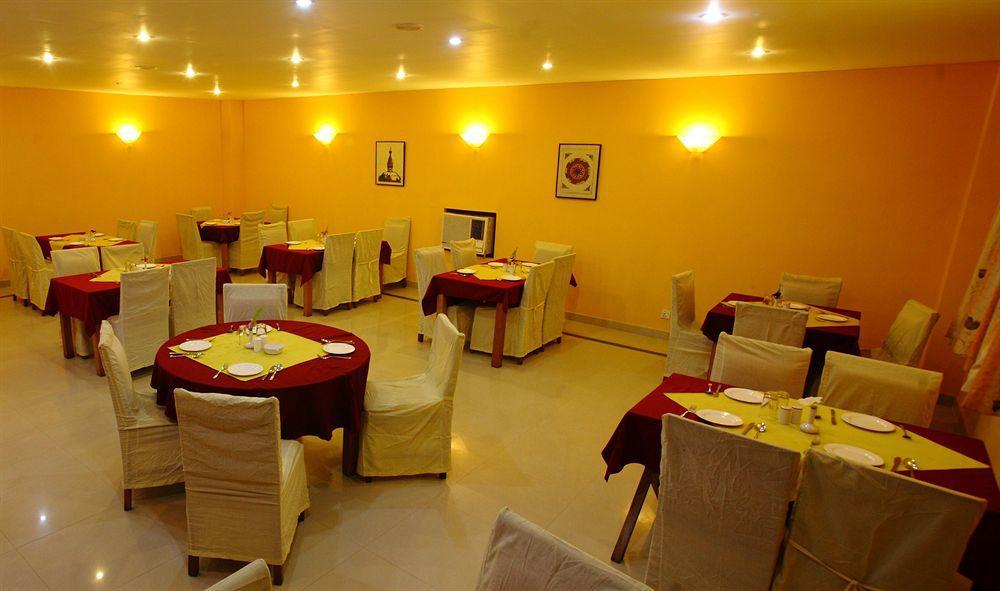 Royal Astoria Hotel Katmandou Extérieur photo