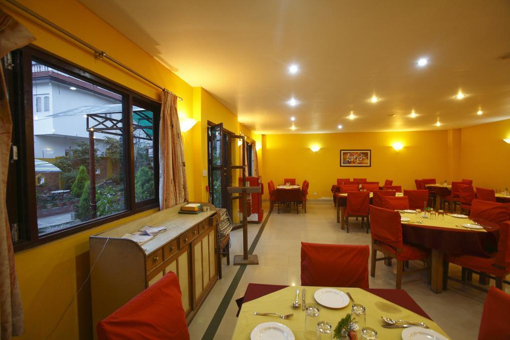 Royal Astoria Hotel Katmandou Extérieur photo