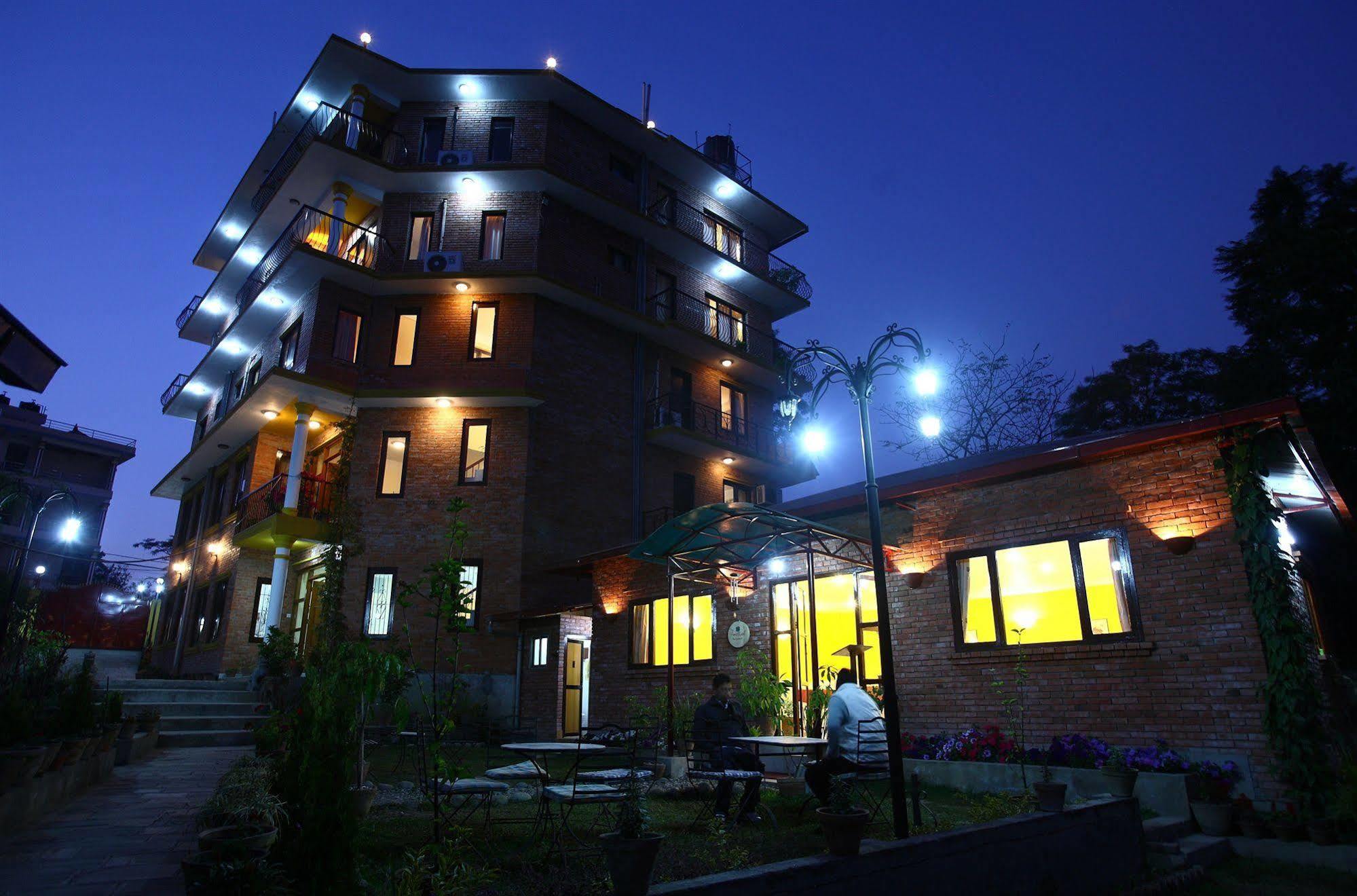 Royal Astoria Hotel Katmandou Extérieur photo