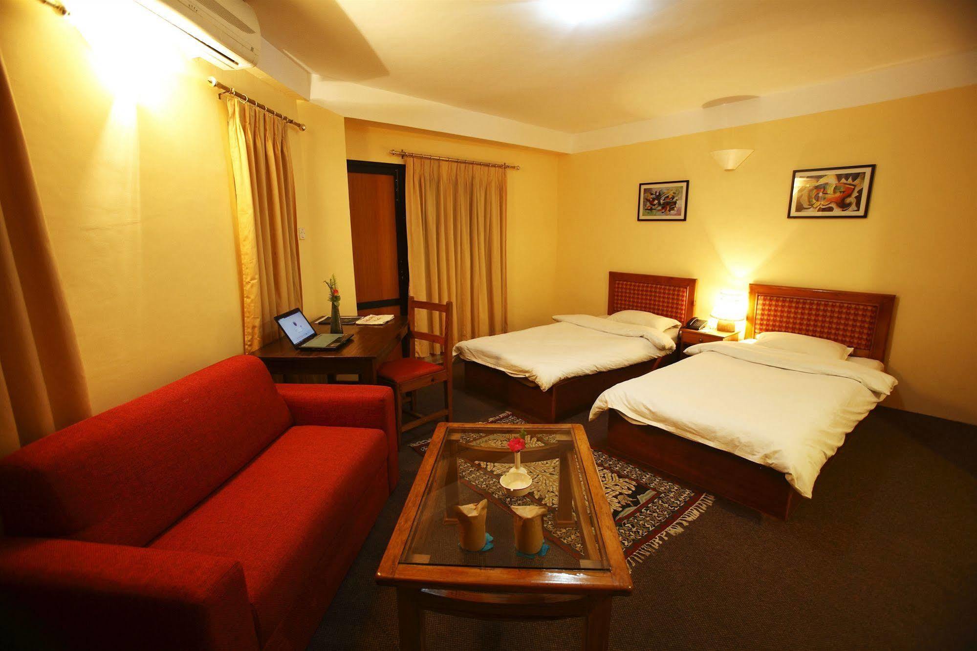 Royal Astoria Hotel Katmandou Extérieur photo