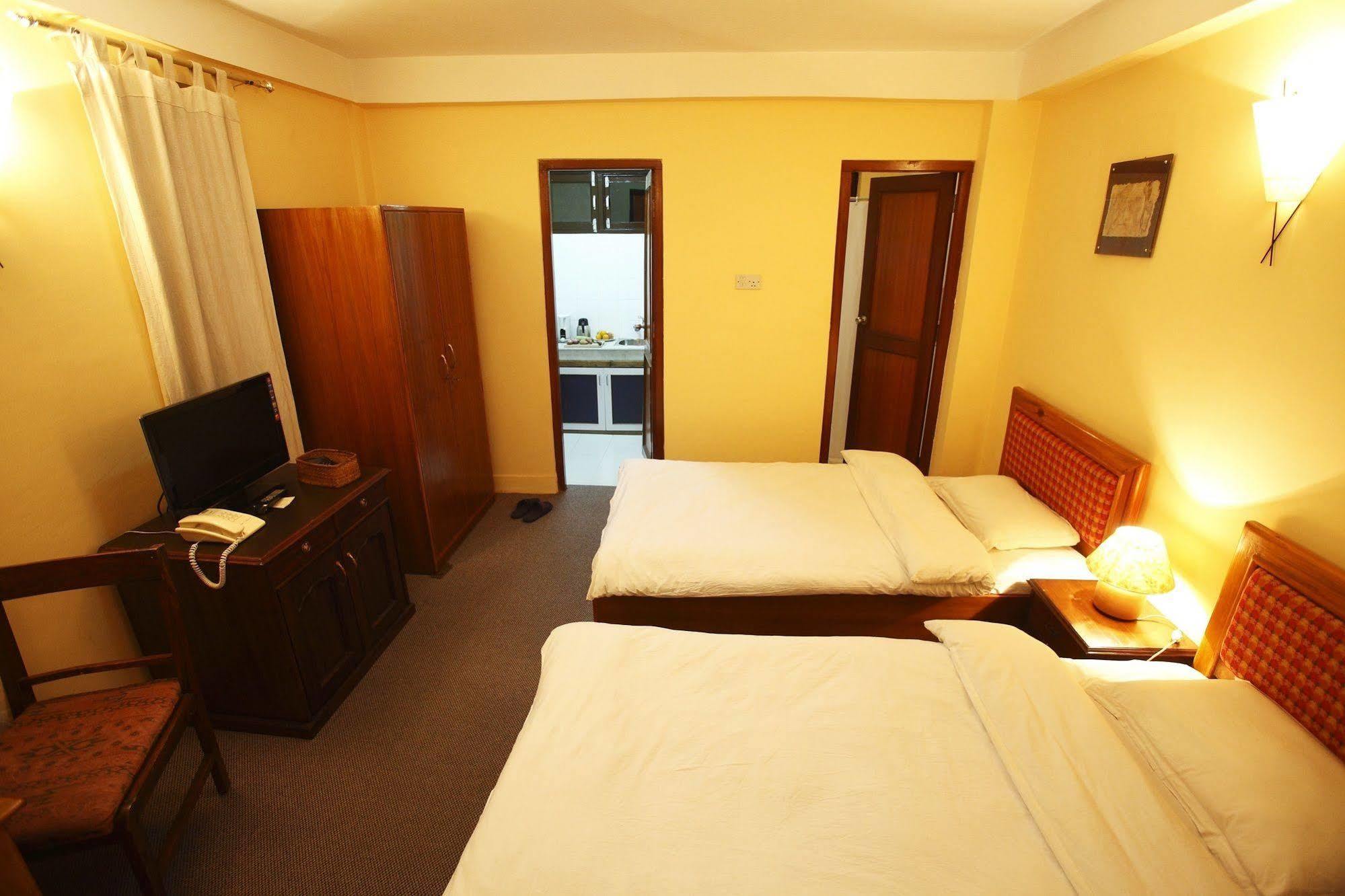 Royal Astoria Hotel Katmandou Extérieur photo